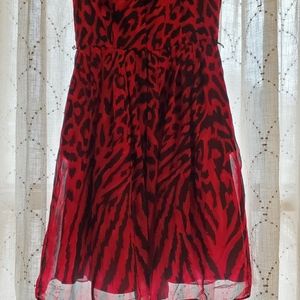 Dress, whbm, size 00, red black tiger print